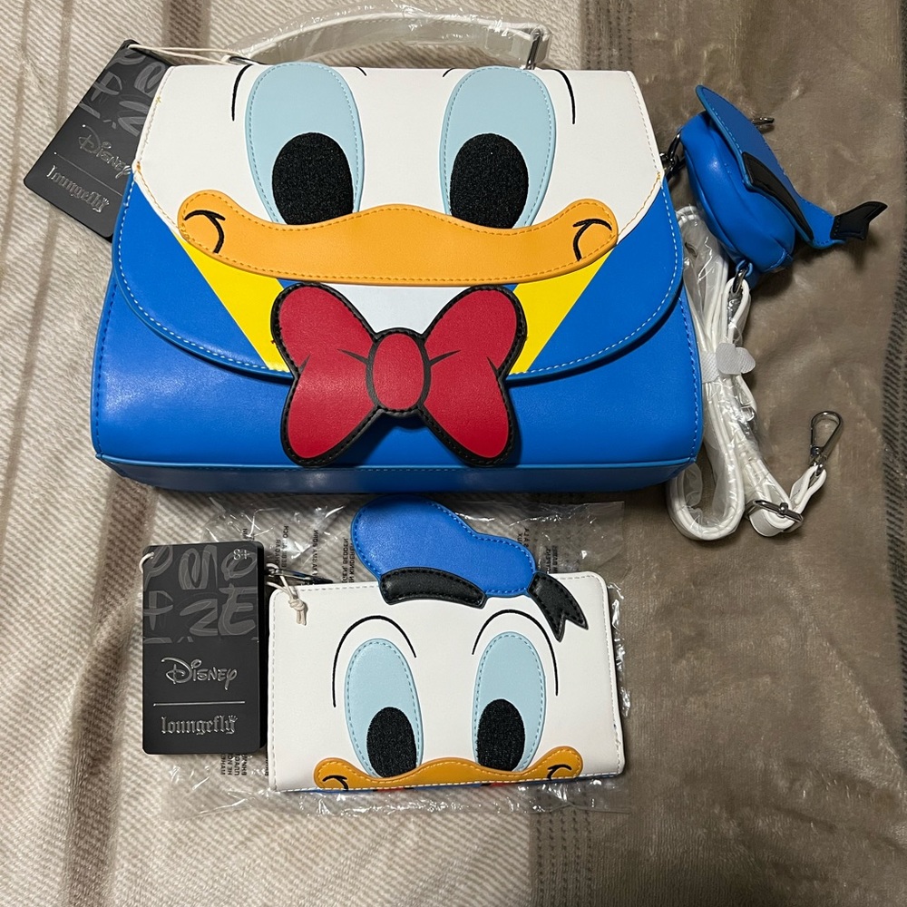 Donald Duck crossbody and wallet set NWT